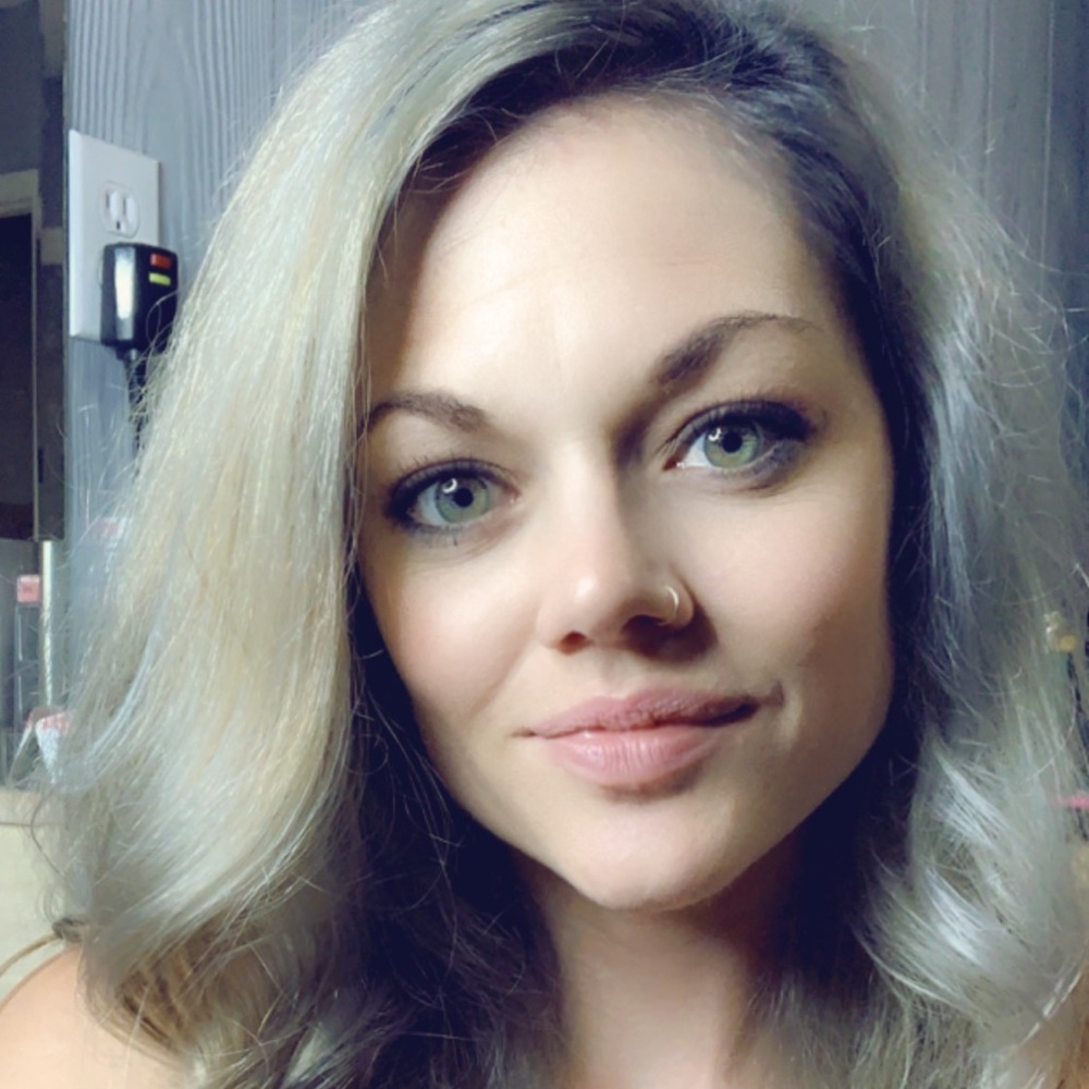Meet your Posher, Lacey
